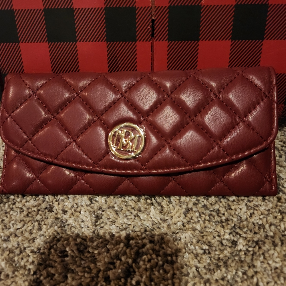 Badgley Mischka wine card wallet